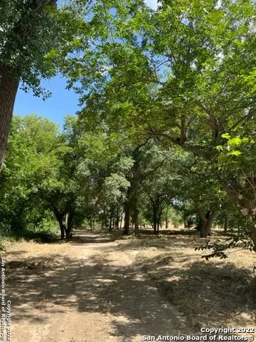 5354 Labus Rd Elmendorf, TX 78112