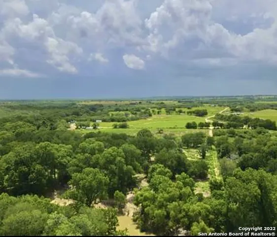 5354 Labus Rd Elmendorf, TX 78112