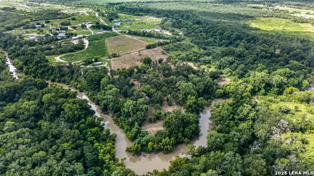 5354 Labus Rd Elmendorf, TX 78112