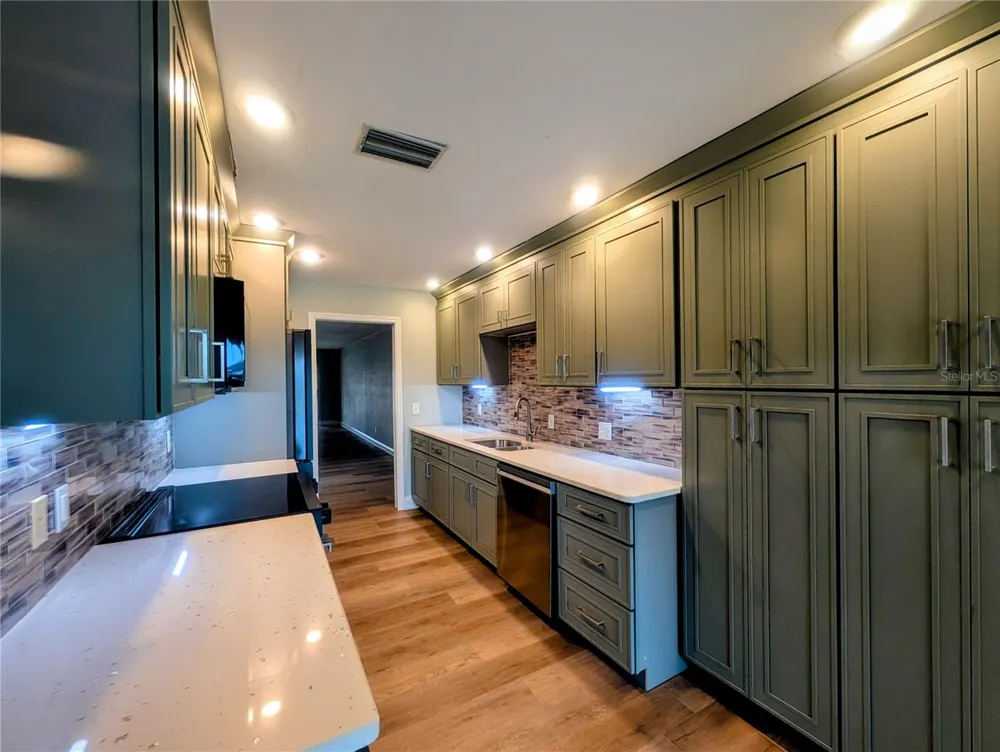 542 BOCA CIEGA POINT BOULEVARD #2108 Madeira Beach, FL 33708