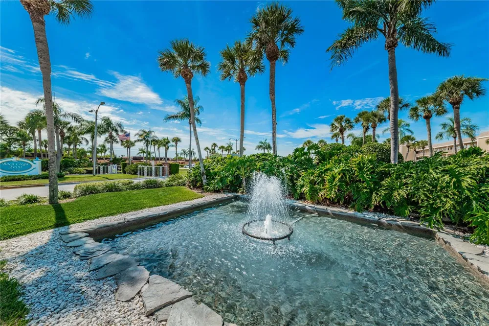 542 BOCA CIEGA POINT BOULEVARD #2108 Madeira Beach, FL 33708