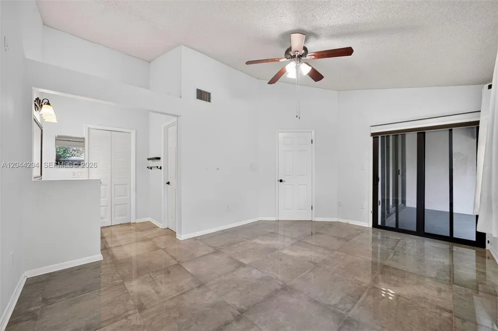 73 NW 98th Ter Plantation, FL 33324