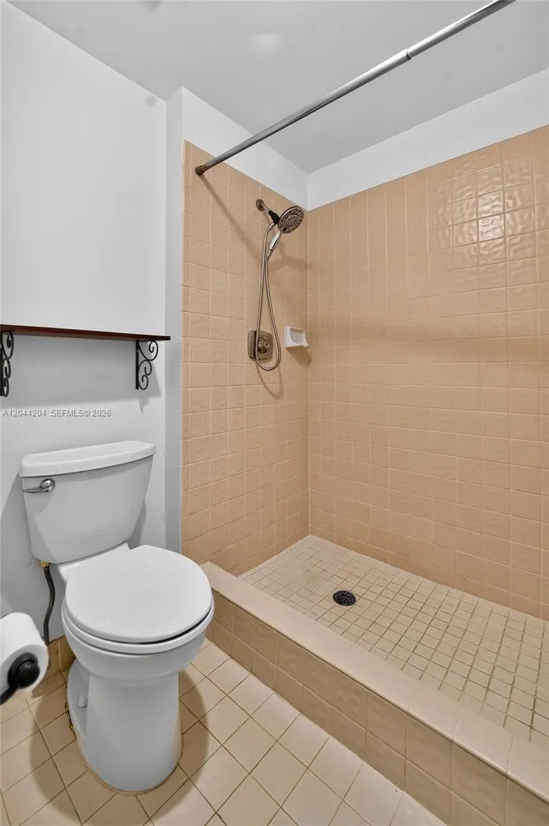 73 NW 98th Ter Plantation, FL 33324