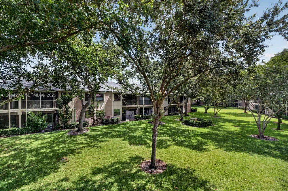 73 NW 98th Ter Plantation, FL 33324