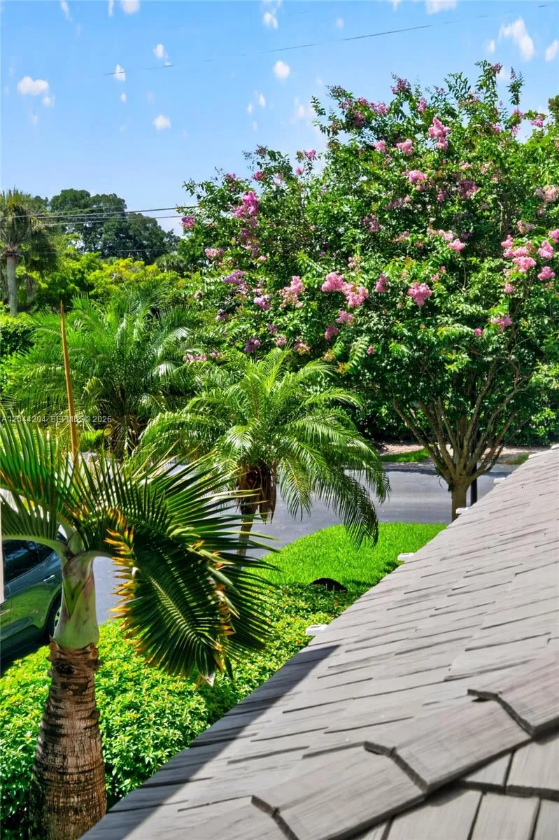 73 NW 98th Ter Plantation, FL 33324