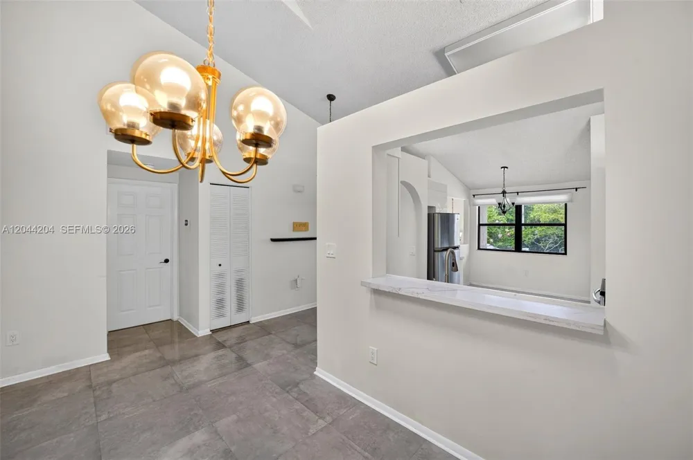 73 NW 98th Ter Plantation, FL 33324