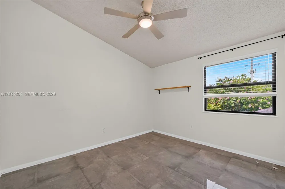 73 NW 98th Ter Plantation, FL 33324