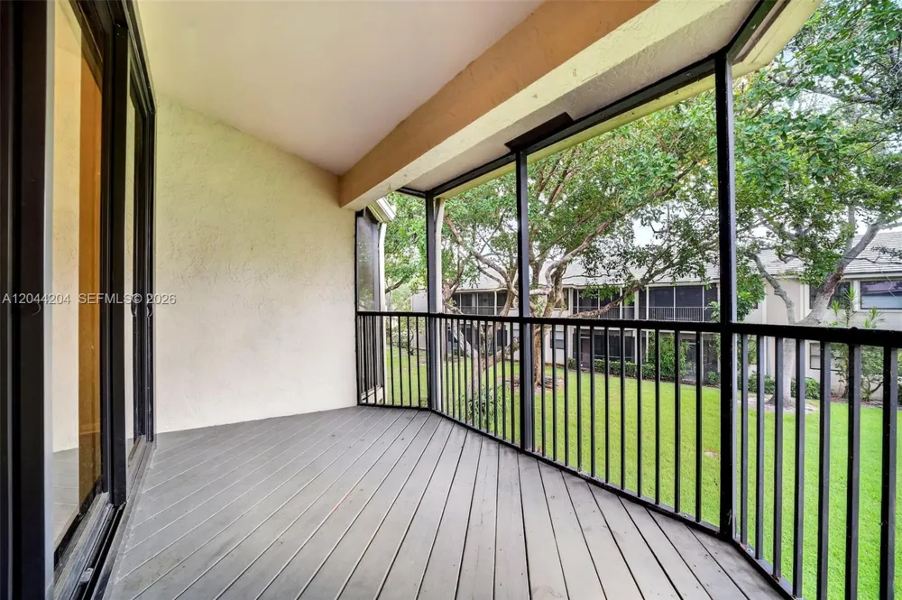 73 NW 98th Ter Plantation, FL 33324