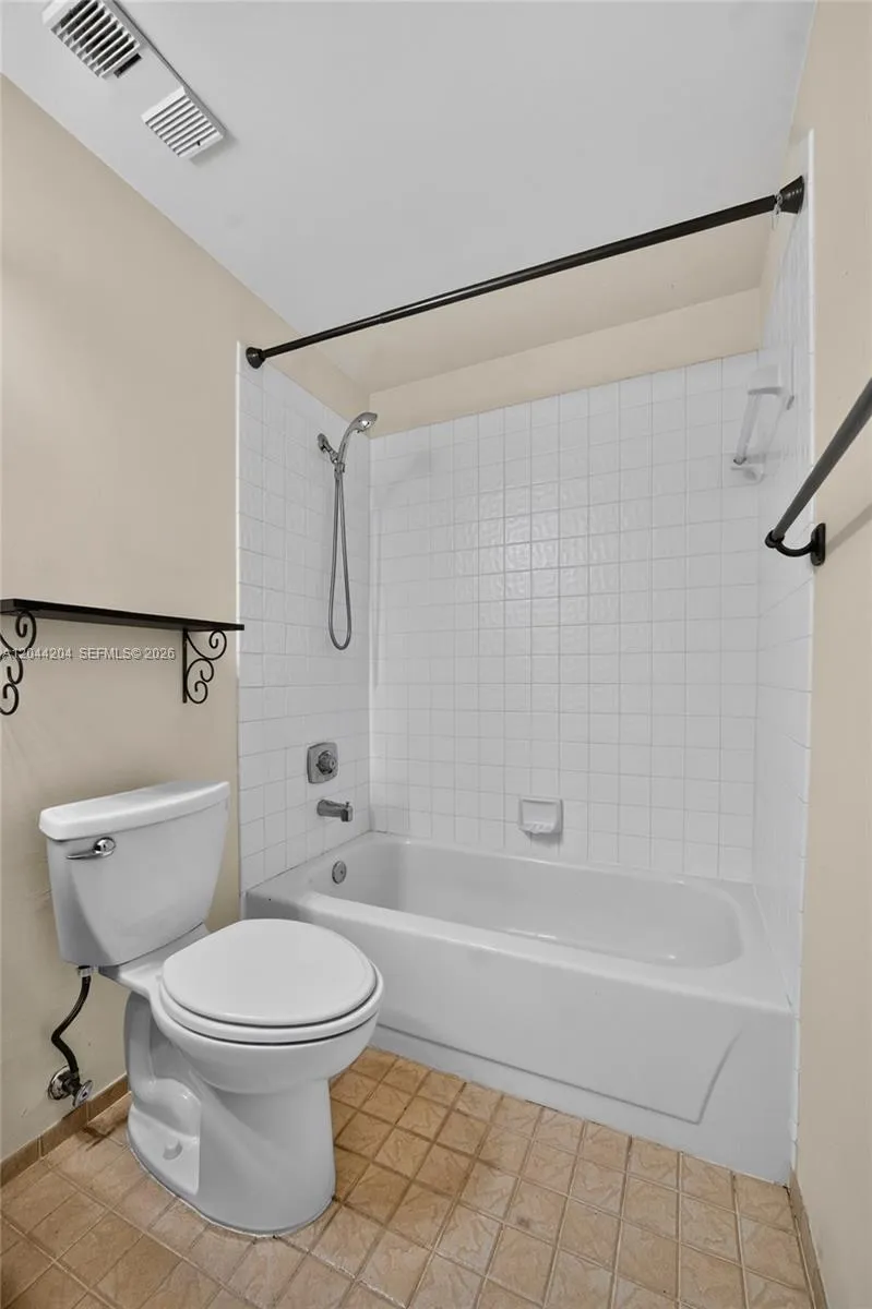 73 NW 98th Ter Plantation, FL 33324