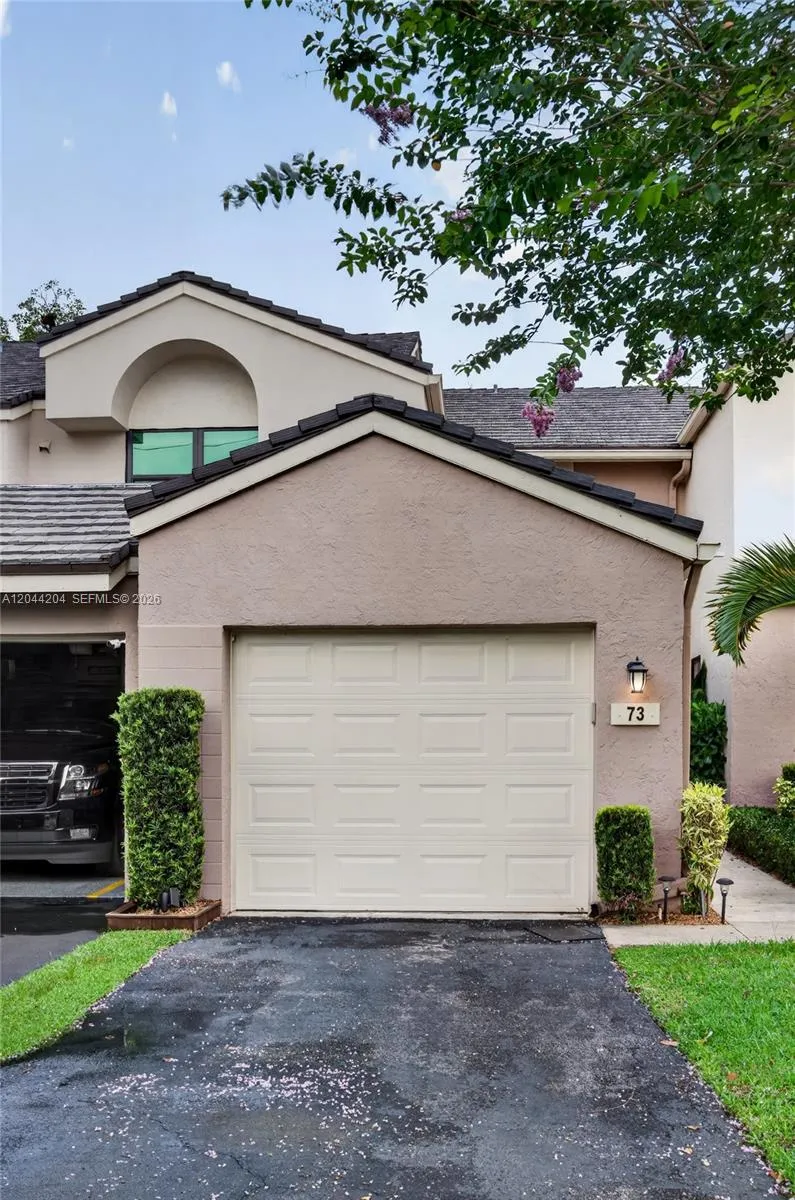 73 NW 98th Ter Plantation, FL 33324