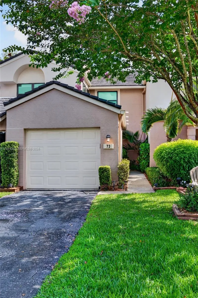 73 NW 98th Ter Plantation, FL 33324