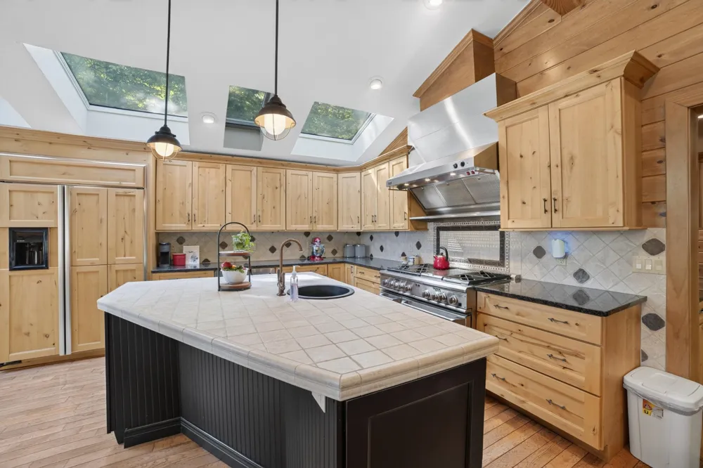 12246 Pineridge Trail Torch Lake Township, MI 49648