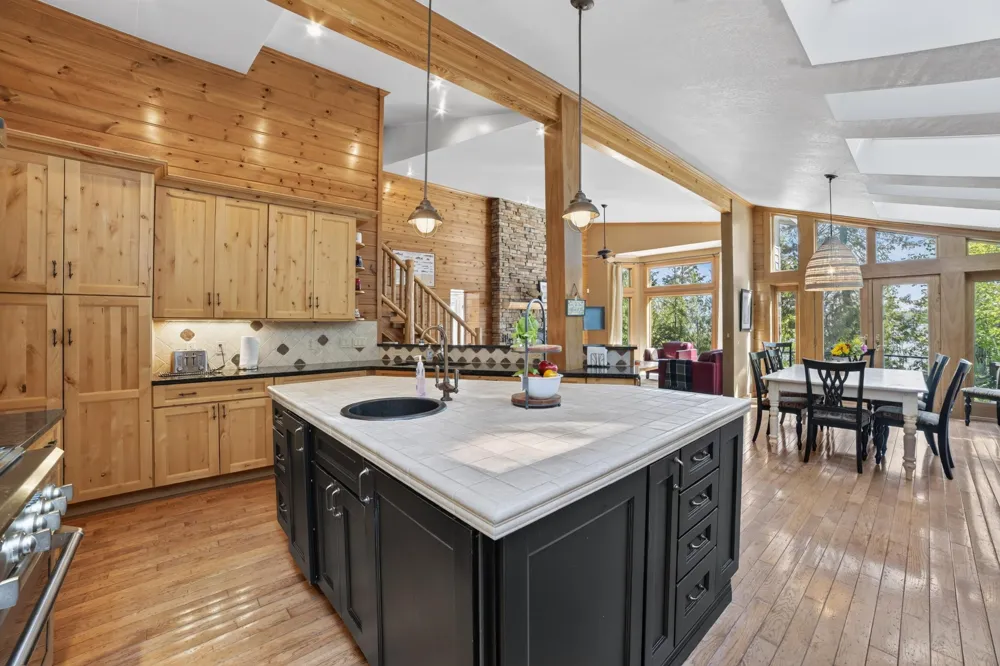 12246 Pineridge Trail Torch Lake Township, MI 49648
