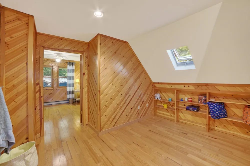 12246 Pineridge Trail Torch Lake Township, MI 49648