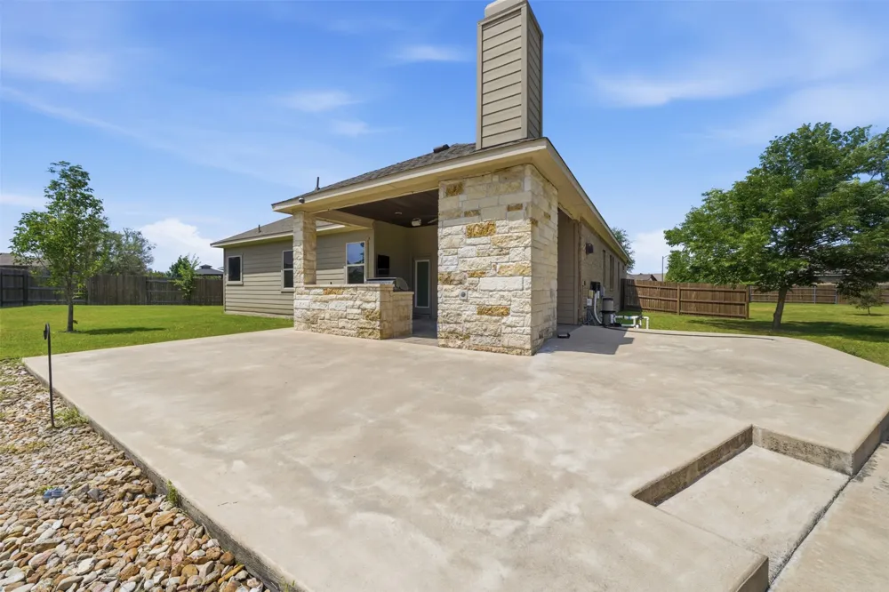 128 Clear Water Pass Bastrop, TX 78602