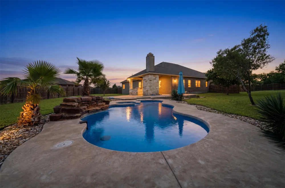 128 Clear Water Pass Bastrop, TX 78602