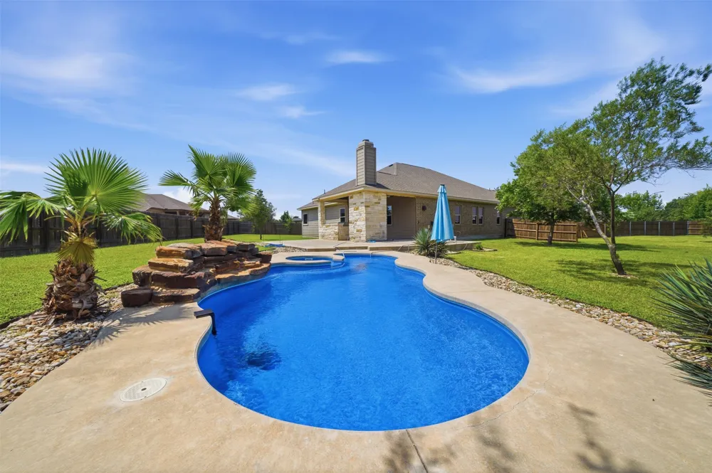 128 Clear Water Pass Bastrop, TX 78602