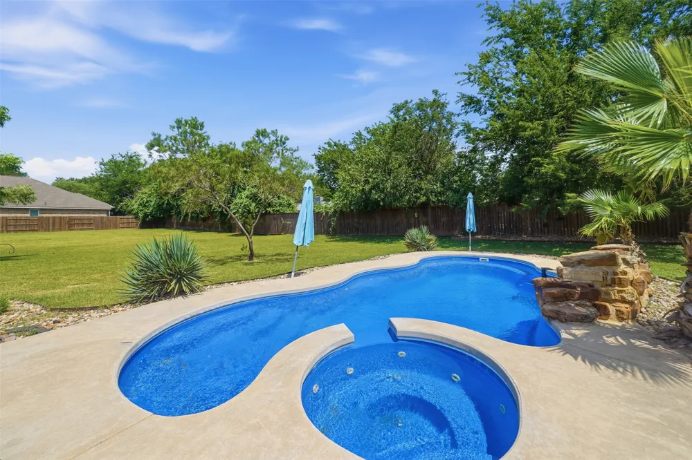 128 Clear Water Pass Bastrop, TX 78602