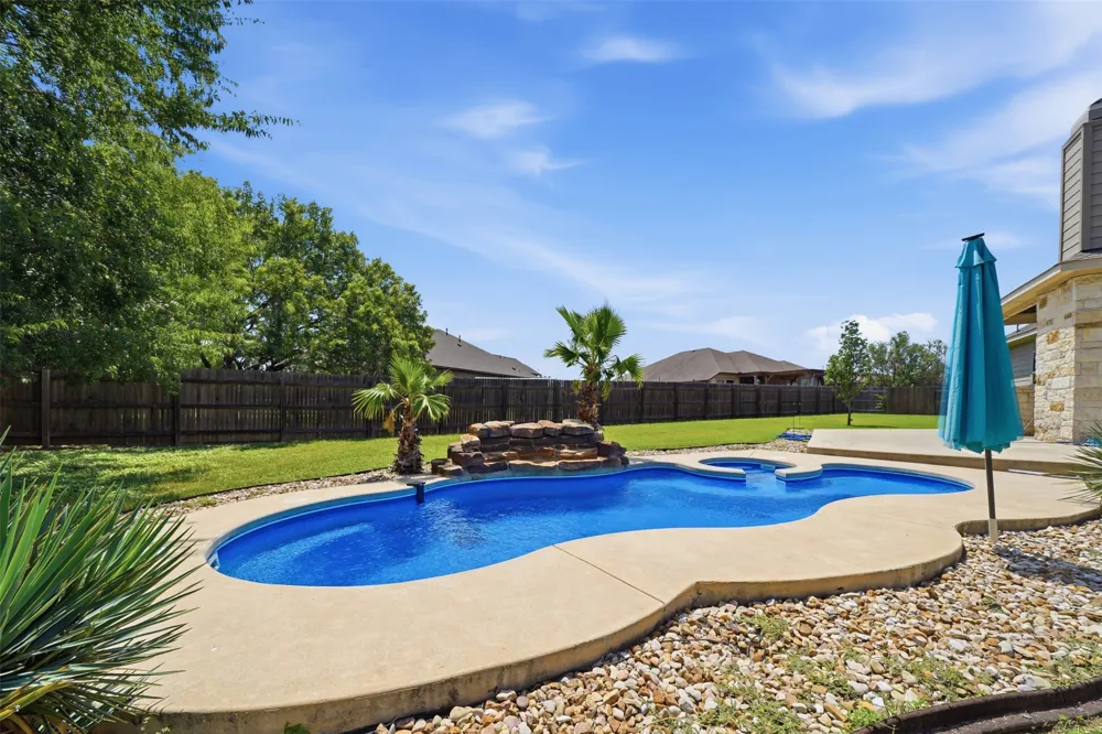 128 Clear Water Pass Bastrop, TX 78602