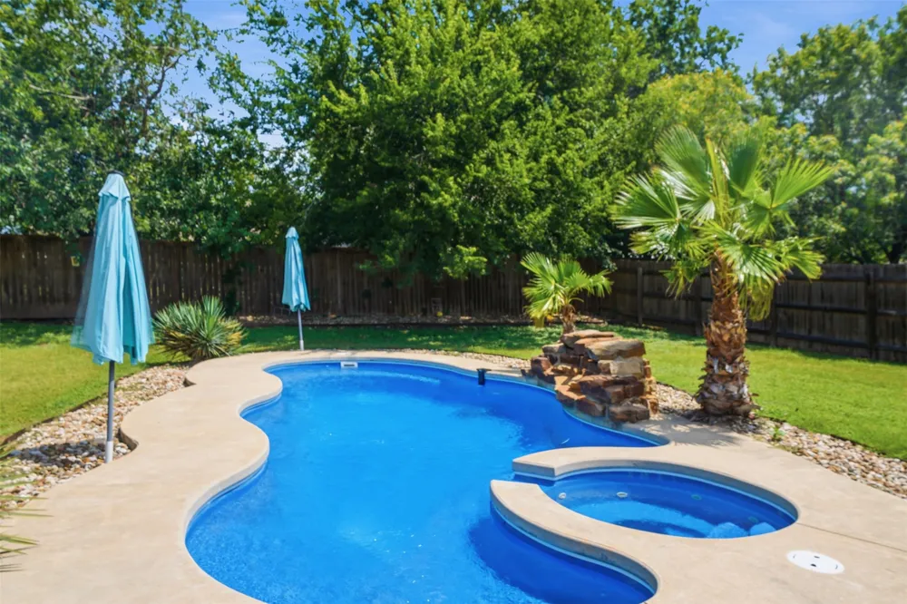 128 Clear Water Pass Bastrop, TX 78602