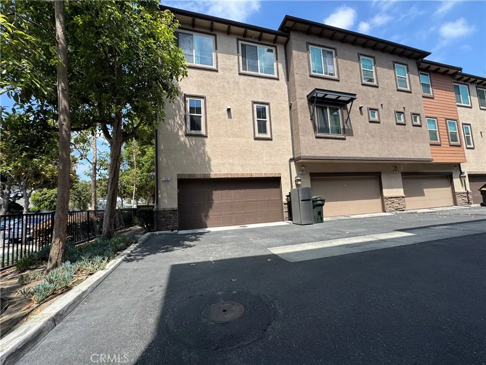 1391 Clementine Way Fullerton, CA 92833