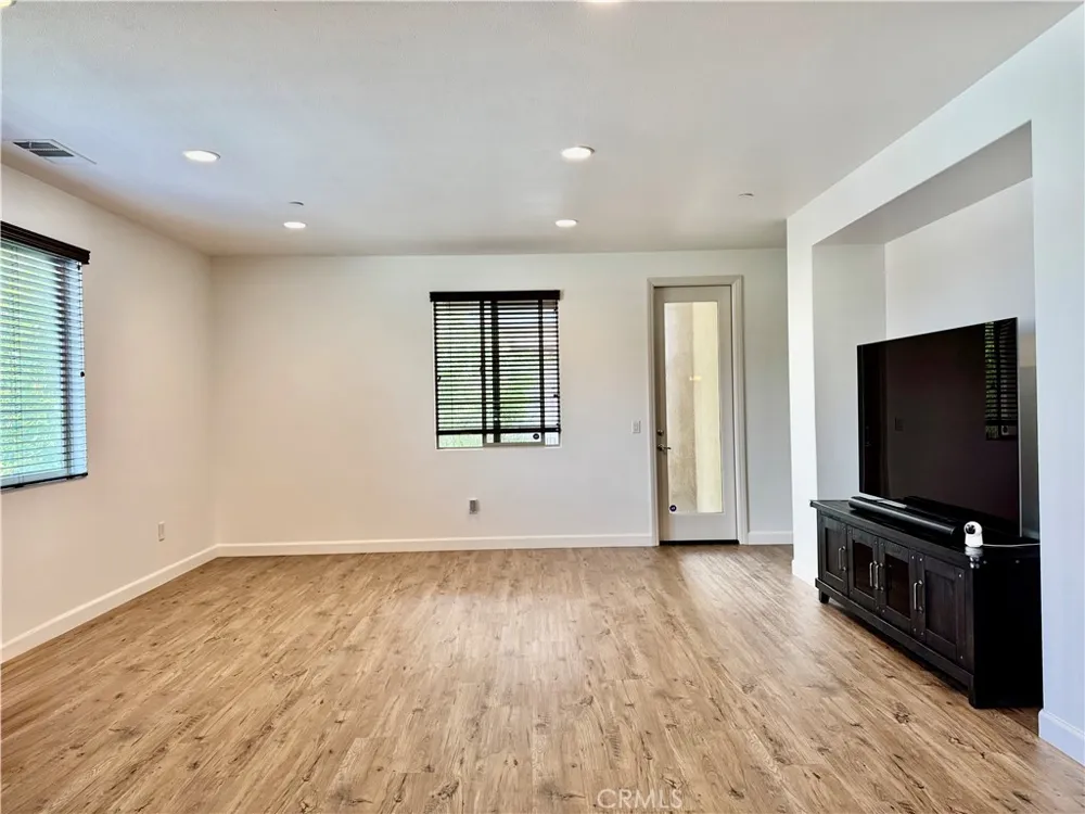 1391 Clementine Way Fullerton, CA 92833