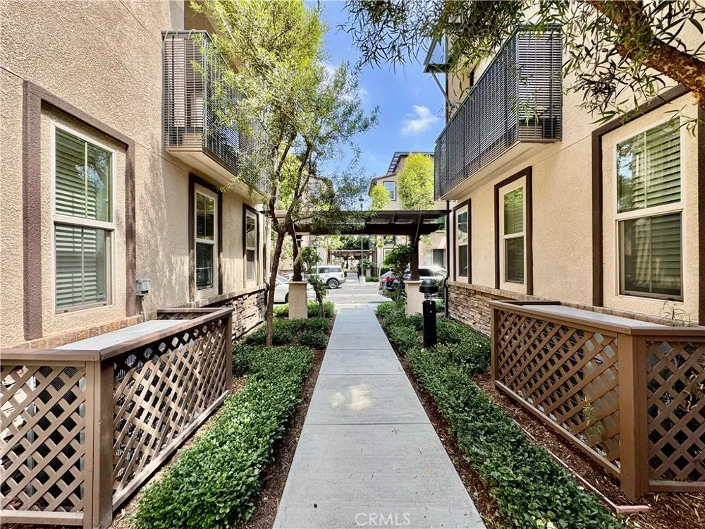 1391 Clementine Way Fullerton, CA 92833