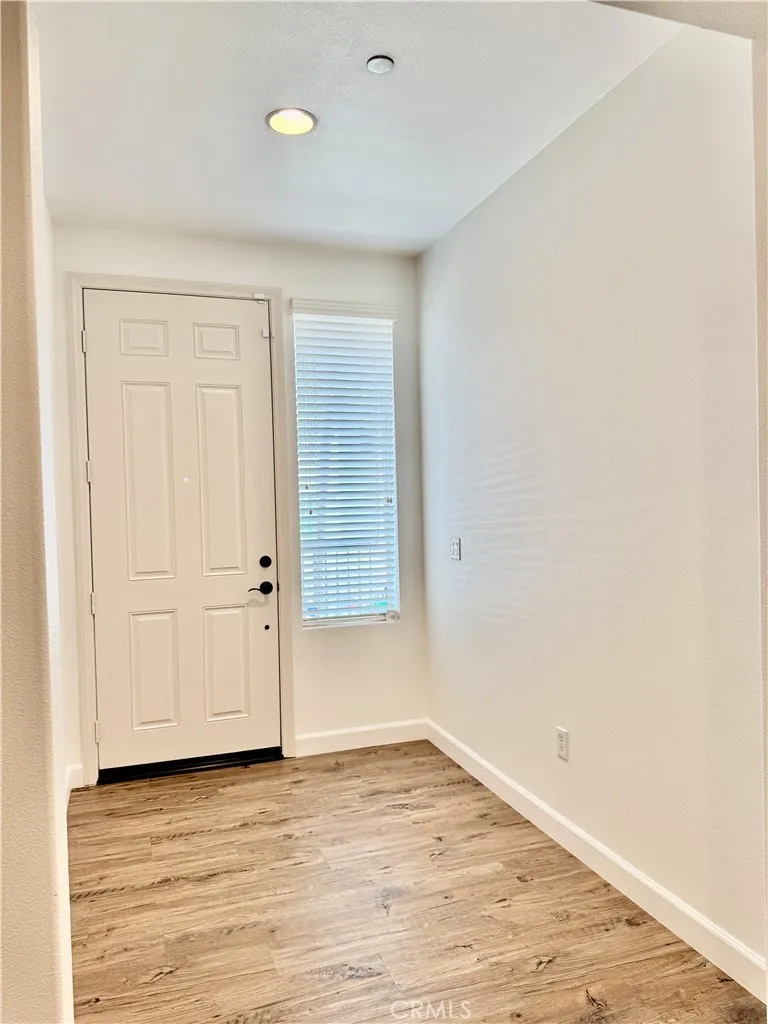 1391 Clementine Way Fullerton, CA 92833