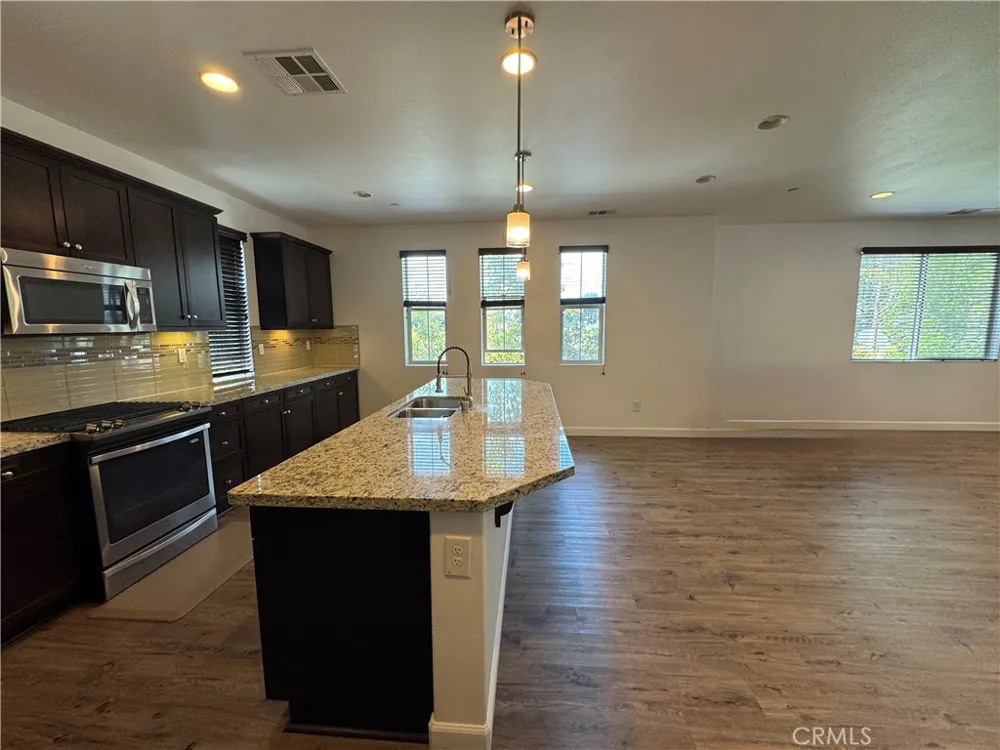 1391 Clementine Way Fullerton, CA 92833