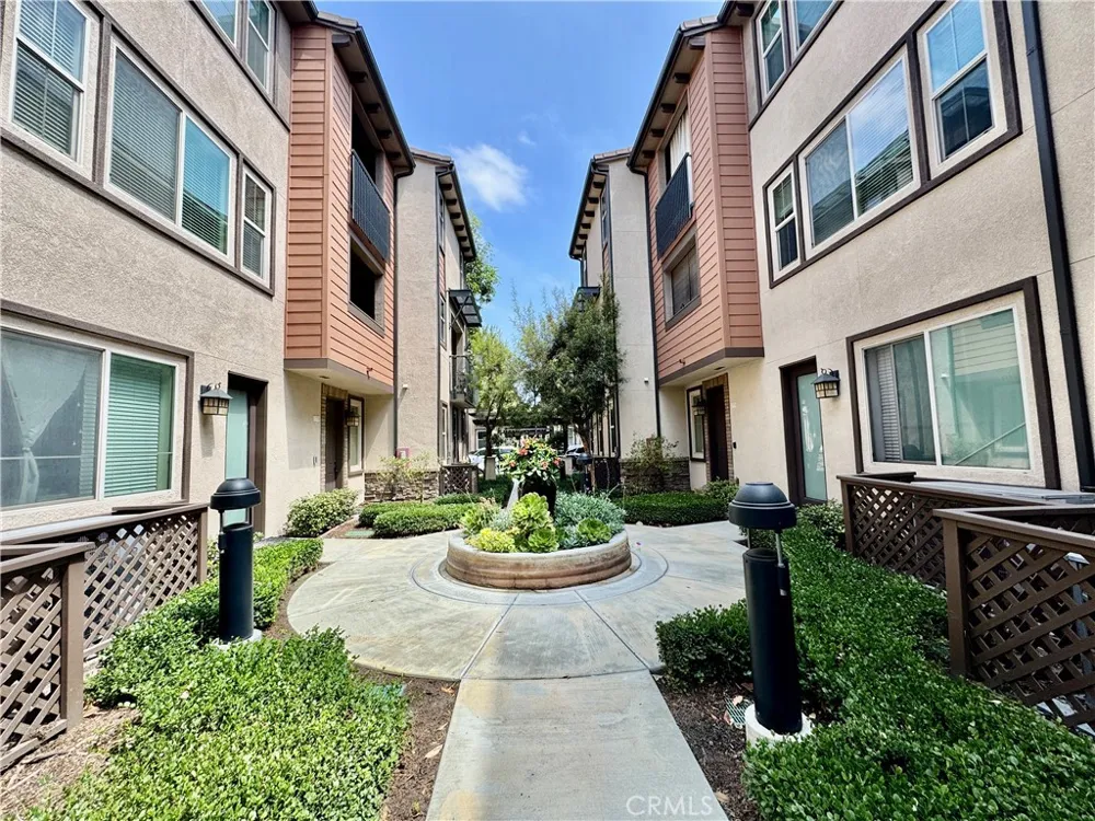 1391 Clementine Way Fullerton, CA 92833