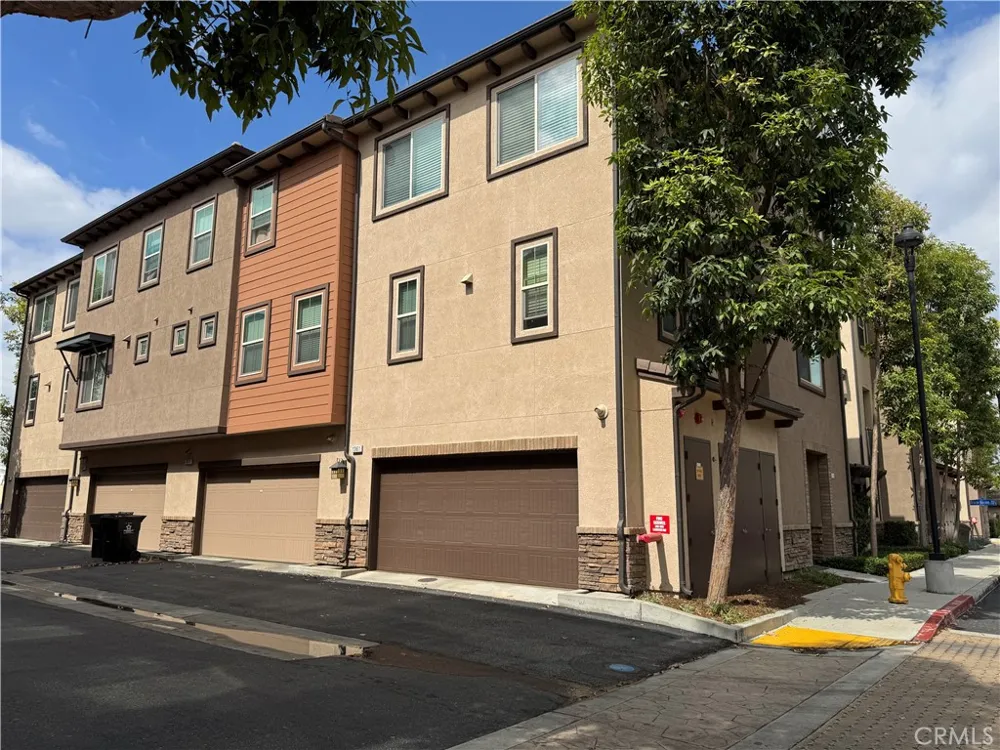 1391 Clementine Way Fullerton, CA 92833