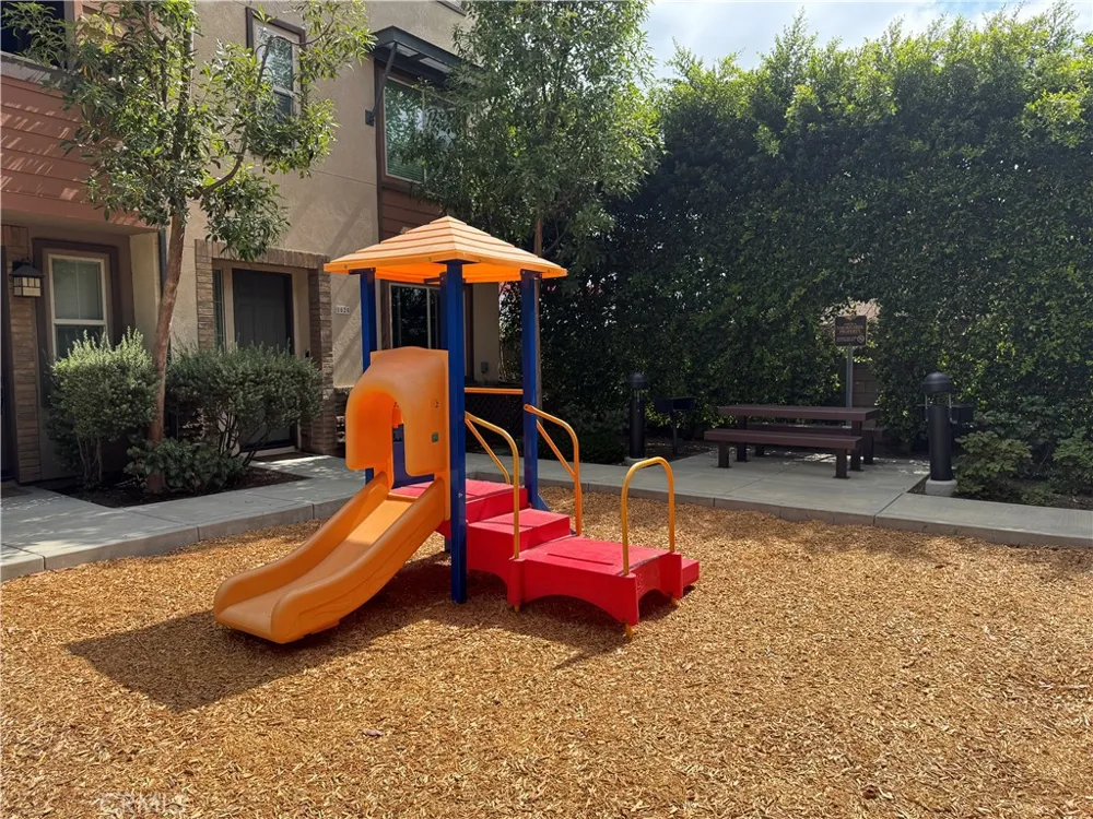 1391 Clementine Way Fullerton, CA 92833