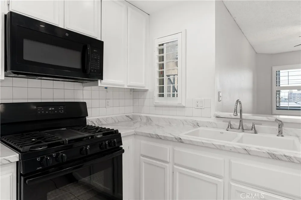 13100 Bromont Avenue #15 Sylmar, CA 91342