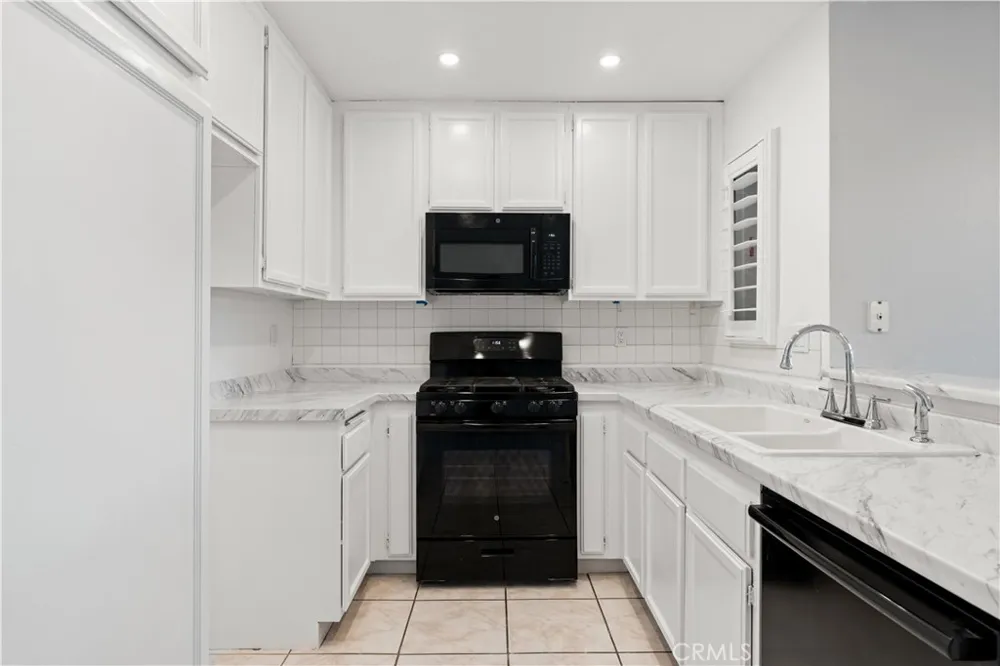 13100 Bromont Avenue #15 Sylmar, CA 91342
