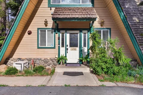 458 Peninsula Drive