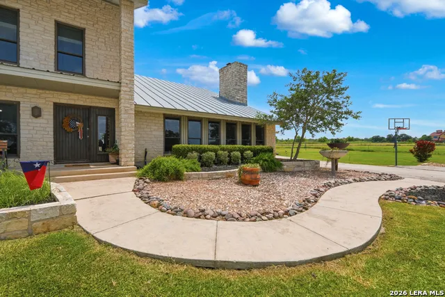 4874 Old Lehmann Kingsbury, TX 78638