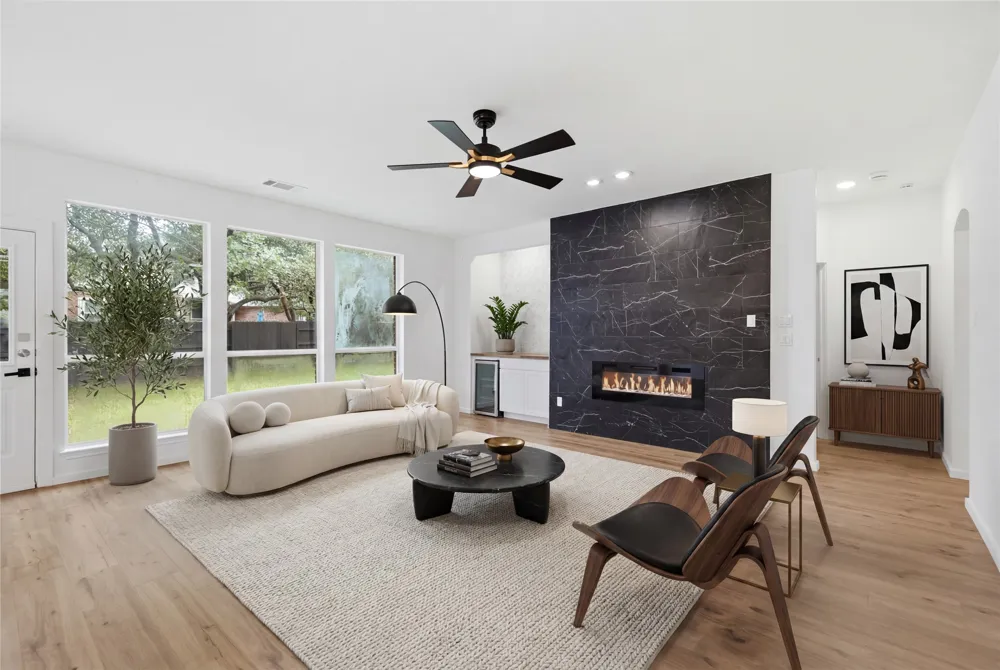 9309 La Puente Drive Austin, TX 78749
