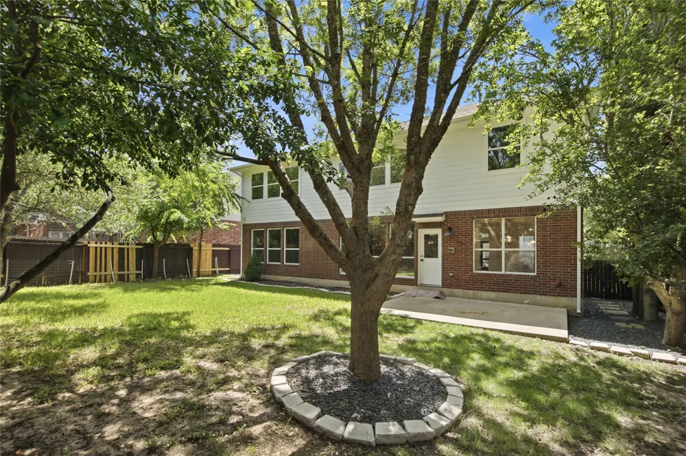 9309 La Puente Drive Austin, TX 78749