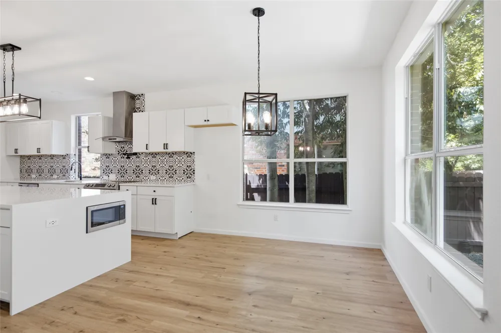 9309 La Puente Drive Austin, TX 78749
