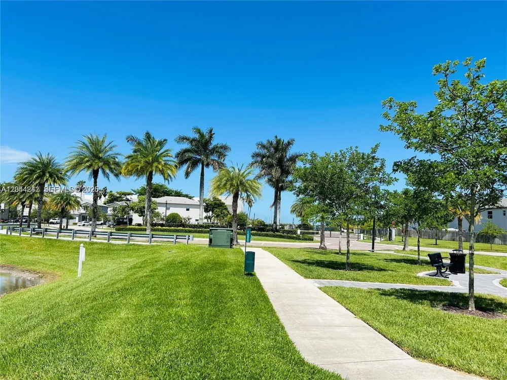 22913 SW 99th Ave Cutler Bay, FL 33190