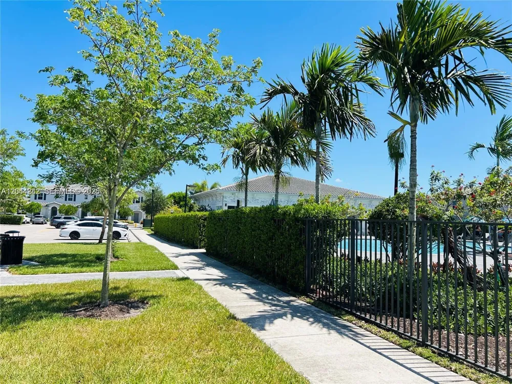 22913 SW 99th Ave Cutler Bay, FL 33190