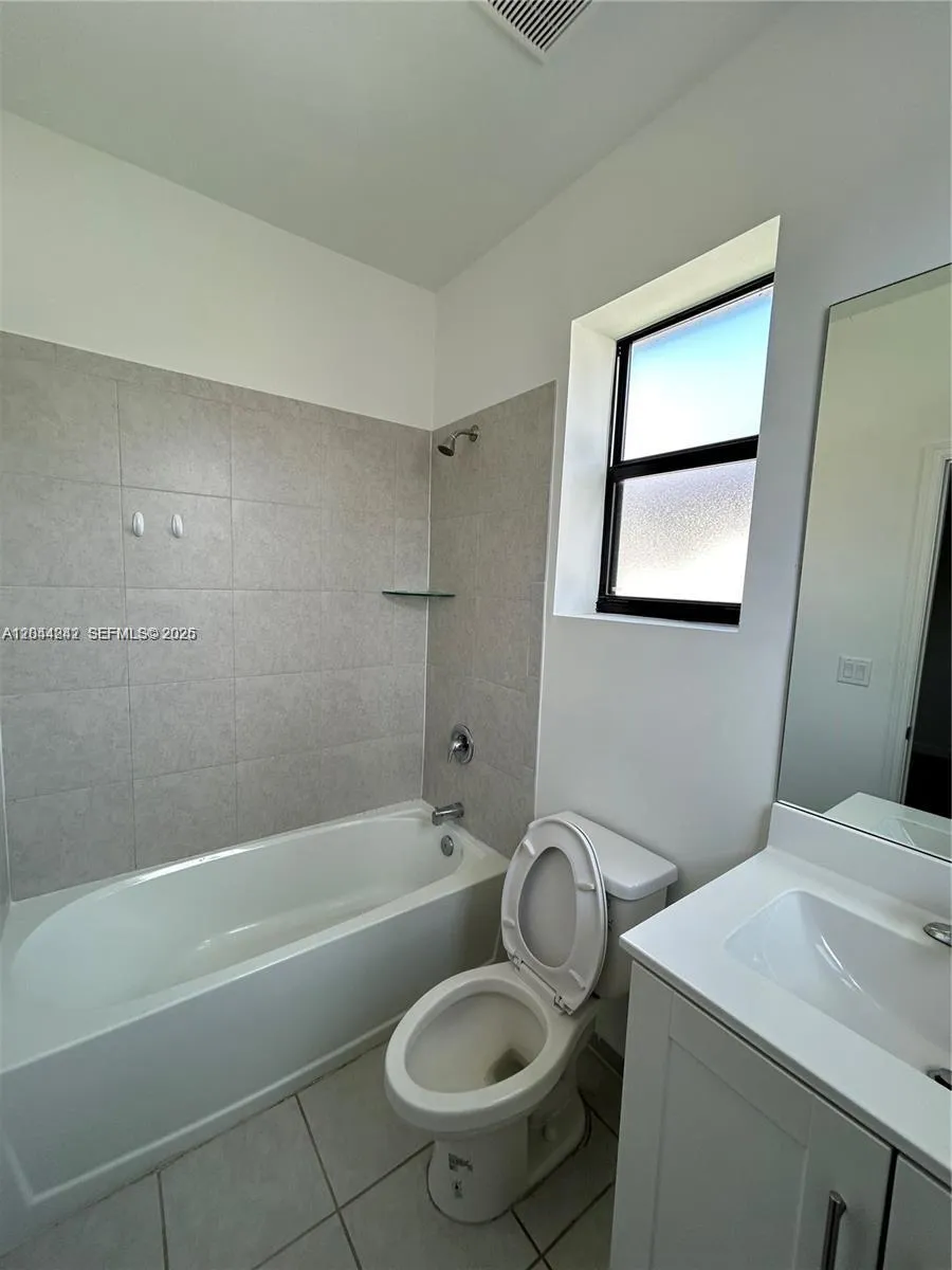 22913 SW 99th Ave Cutler Bay, FL 33190