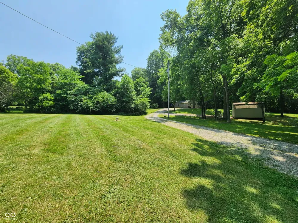 2598 S Wenonah Drive Liberty, IN 47353