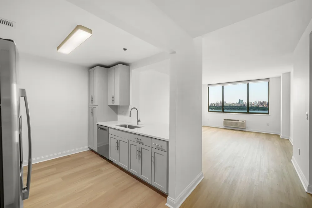 99 GORGE RD Edgewater, NJ 07020