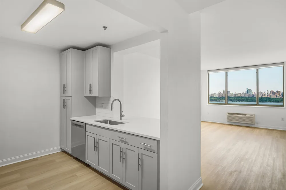 99 GORGE RD Edgewater, NJ 07020