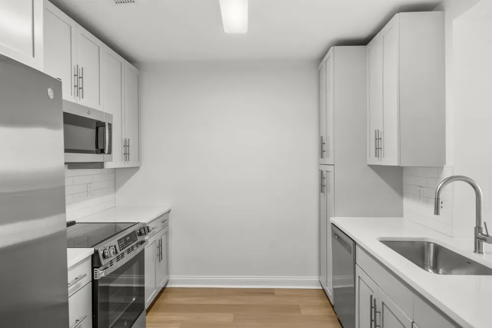 99 GORGE RD Edgewater, NJ 07020