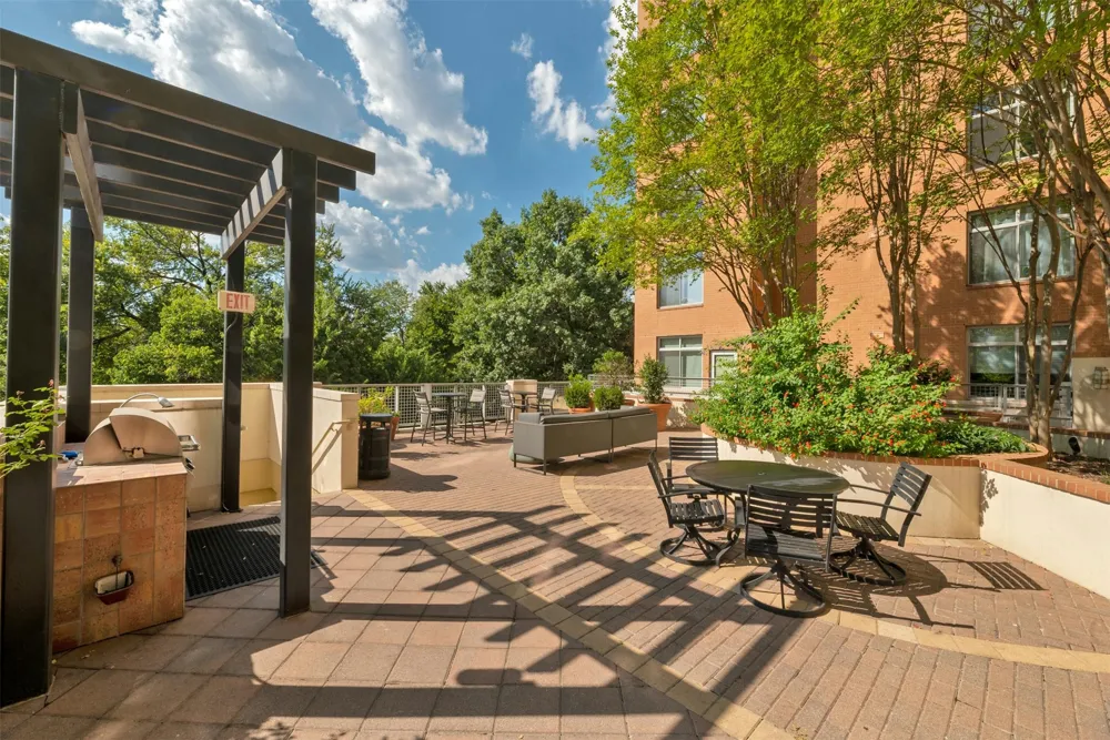 54 Rainey Street #1201 Austin, TX 78701