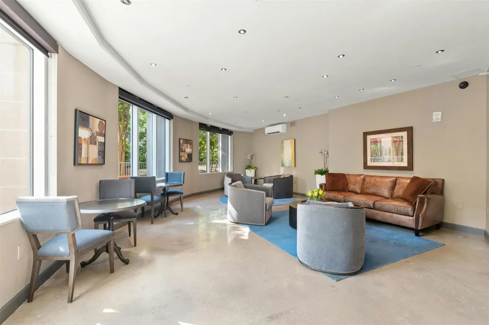 54 Rainey Street #1201 Austin, TX 78701