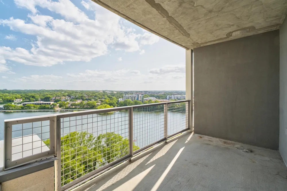 54 Rainey Street #1201 Austin, TX 78701