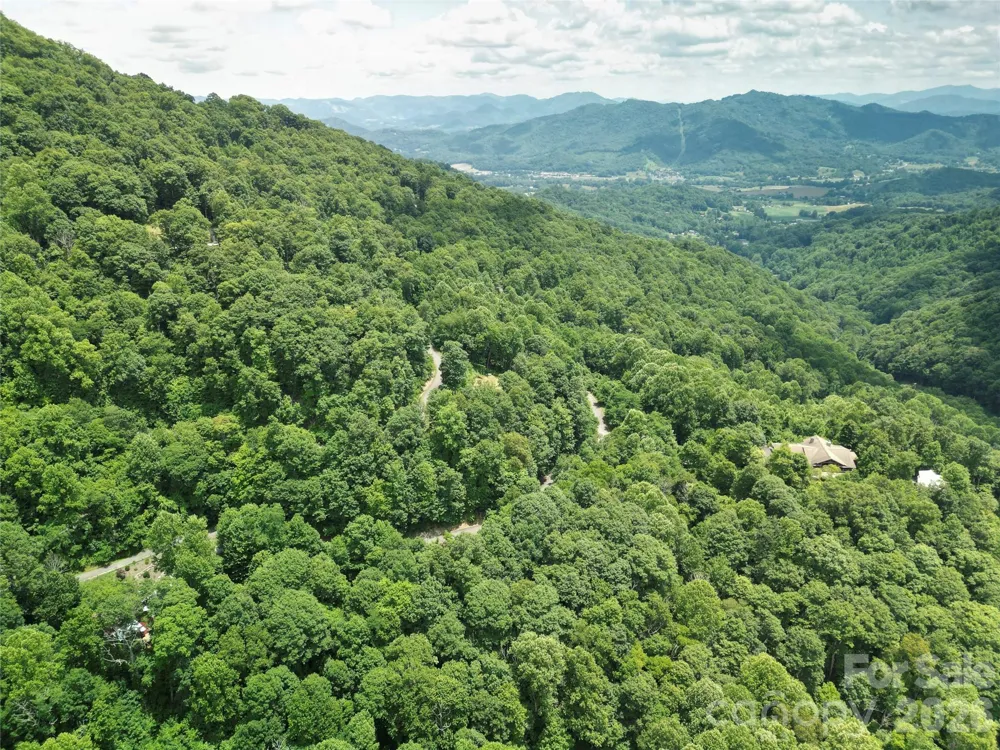 175 Renegade Ridge Waynesville, NC 28785